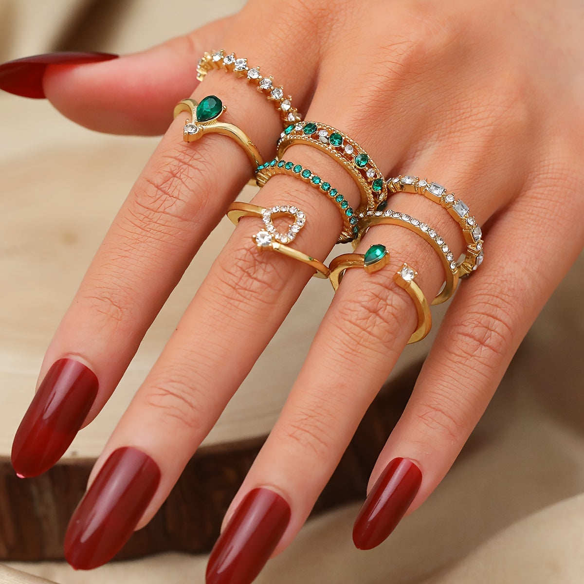 CONJUNTO DE 8 ANÉIS VINTAGE DE LUXO